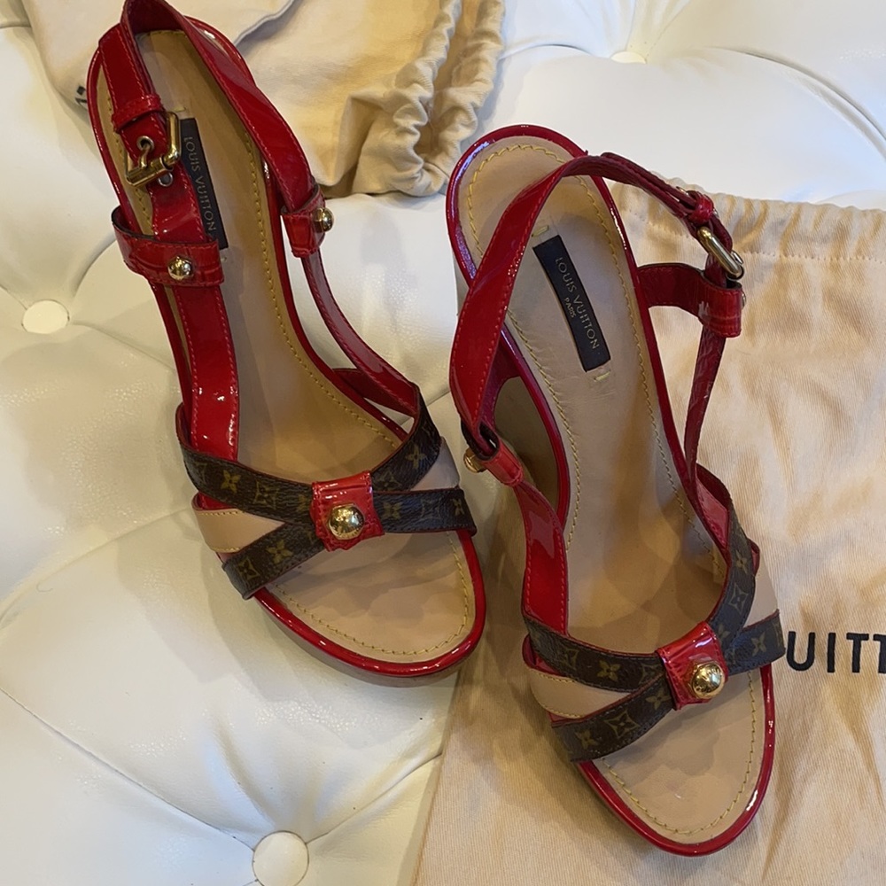 Louis Vuitton Rubis Portofino wedge heels